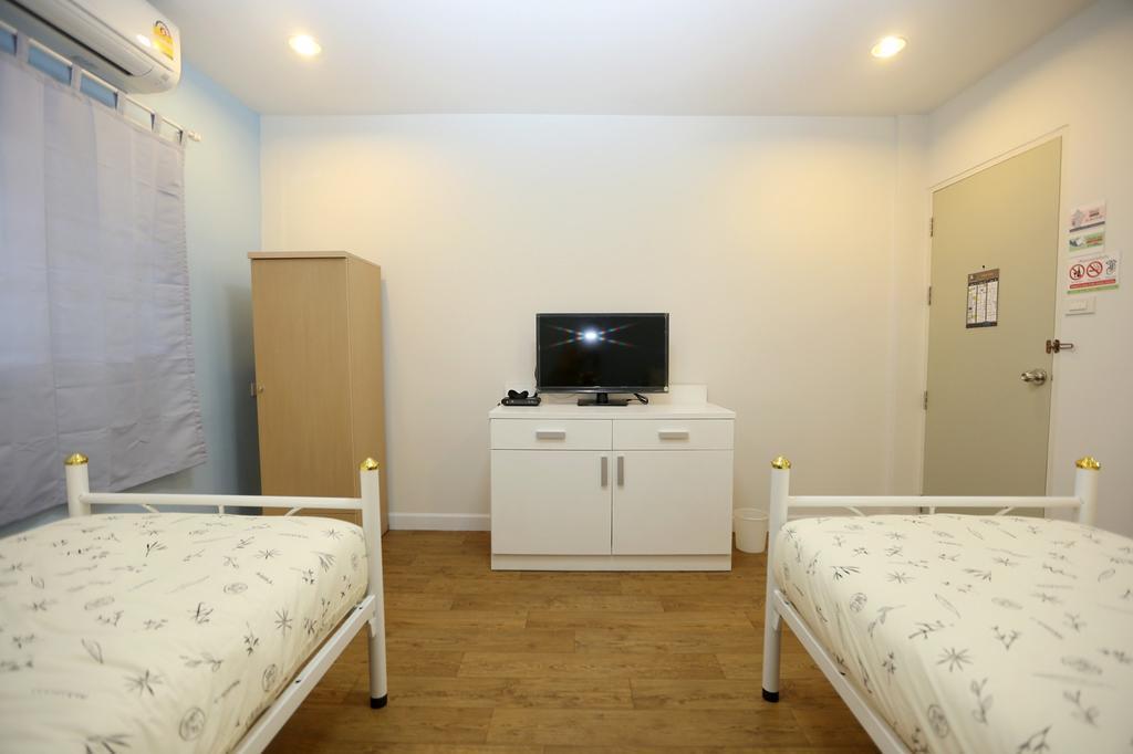 K79 Room Ban Khlong Nang Li Bilik gambar